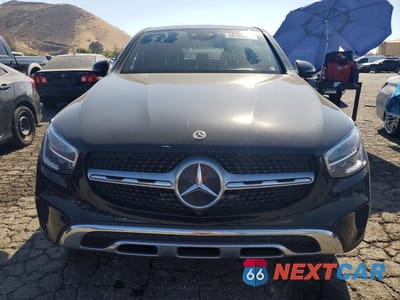 Piąte zdjęcie samochodu w środku: 2021 MERCEDES-BENZ GLC COUPE 300 4MATIC VIN:W1N0J8EB2MF911237 - miniatura