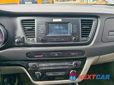 Zdjęcie 9 z 10 samochodu: 2018 KIA SEDONA L VIN:KNDMA5C17J6400720 - miniatura