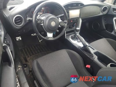 Zdjęcie 8 z 12 samochodu: 2017 TOYOTA 86 BASE VIN:JF1ZNAA19H8707848 - miniatura