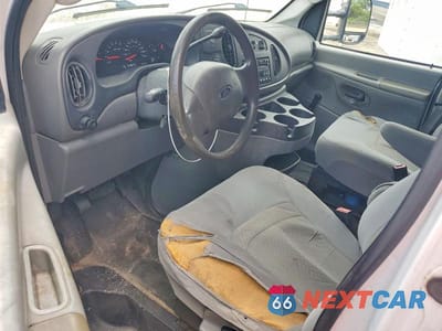 Zdjęcie 8 z 13 samochodu: 2008 FORD ECONOLINE E350 SUPER DUTY CUTAWAY VAN VIN:1FDWE35L48DA86882 - miniatura