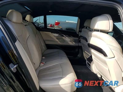 Zdjęcie 10 z 12 samochodu: 2016 BMW 750 XI VIN:WBA7F2C5XGG420864 - miniatura
