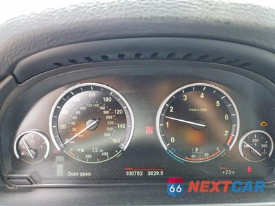 Zdjęcie 9 z 13 samochodu: 2014 BMW X5 SDRIVE35I VIN:5UXKR2C56E0H33793 - miniatura