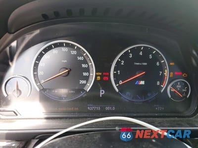 Zdjęcie 9 z 12 samochodu: 2013 BMW M5 VIN:WBSFV9C52DC774089 - miniatura