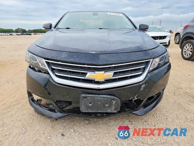 Piąte zdjęcie samochodu w środku: 2017 CHEVROLET IMPALA LT VIN:2G1105S32H9159833 - miniatura