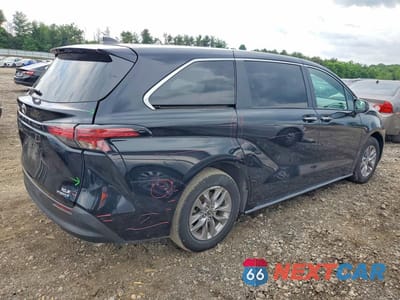 Trzecie zdjęcie samochodu z tyłu: 2022 TOYOTA SIENNA XLE VIN:5TDYRKEC1NS098760 - miniatura