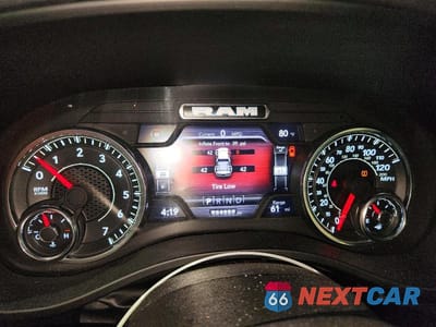 Zdjęcie 9 z 12 samochodu: 2024 RAM 1500 LARAMIE VIN:1C6RREJT5RN220650 - miniatura