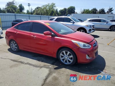 Czwarte zdjęcie samochodu z boku: 2014 HYUNDAI ACCENT GLS VIN:KMHCU4AE1EU775762 - miniatura