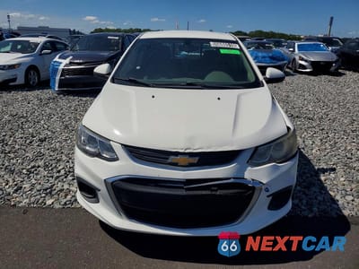 Piąte zdjęcie samochodu w środku: 2017 CHEVROLET SONIC VIN:1G1JG6SH9H4153298 - miniatura