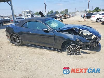 Czwarte zdjęcie samochodu z boku: 2019 FORD MUSTANG VIN:1FATP8UH8K5162428 - miniatura