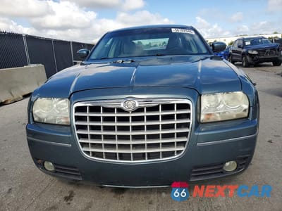 Piąte zdjęcie samochodu w środku: 2005 CHRYSLER 300 TOURING VIN:2C3JA53G95H131703 - miniatura