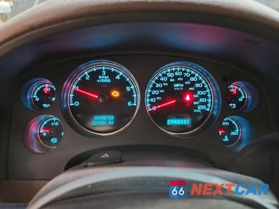Zdjęcie 9 z 12 samochodu: 2008 GMC SIERRA K1500 VIN:3GTEK13J38G294754 - miniatura