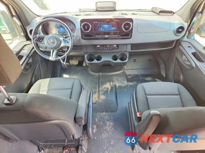 Zdjęcie 8 z 13 samochodu: 2025 MERCEDES-BENZ SPRINTER 2500 VIN:W1Y4KBHY7ST223912 - miniatura