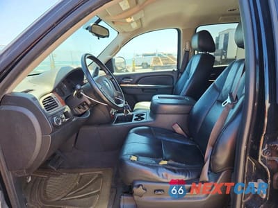 Zdjęcie 7 z 13 samochodu: 2013 CHEVROLET TAHOE C1500 LT VIN:1GNSCBE0XDR314543 - miniatura