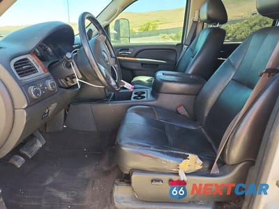 Zdjęcie 7 z 13 samochodu: 2012 GMC SIERRA K2500 SLT VIN:1GT121C89CF238081 - miniatura