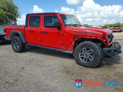 Czwarte zdjęcie samochodu z boku: 2024 JEEP GLADIATOR MOJAVE VIN:1C6JJTEG1RL123317 - miniatura