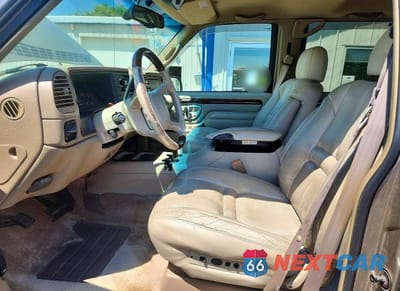 Zdjęcie 7 z 13 samochodu: 2000 CADILLAC ESCALADE VIN:1GYEK13RXYR112967 - miniatura