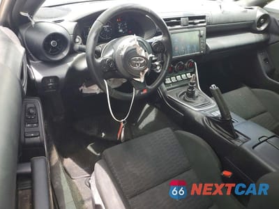 Zdjęcie 8 z 13 samochodu: 2023 TOYOTA GR86 BASE VIN:JF1ZNBB1XP9758286 - miniatura