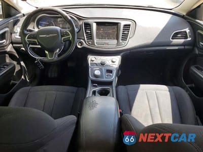 Zdjęcie 8 z 12 samochodu: 2016 CHRYSLER 200 LIMITED VIN:1C3CCCAB9GN101996 - miniatura