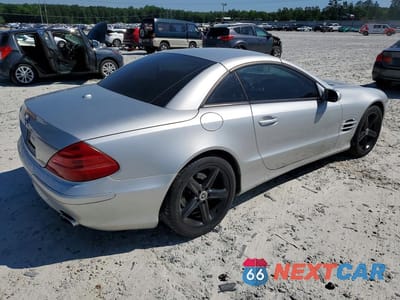 Trzecie zdjęcie samochodu z tyłu: 2004 MERCEDES-BENZ SL 500 VIN:WDBSK75F14F063568 - miniatura