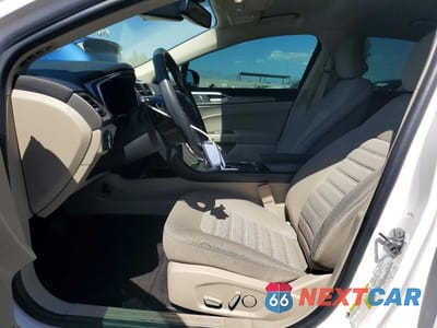Zdjęcie 8 z 13 samochodu: 2019 FORD FUSION SE VIN:3FA6P0HD8KR135362 - miniatura