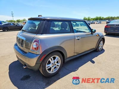 Trzecie zdjęcie samochodu z tyłu: 2012 MINI COOPER VIN:WMWSU3C5XCT255048 - miniatura