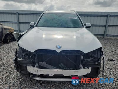 Piąte zdjęcie samochodu w środku: 2021 BMW X7 XDRIVE40I VIN:5UXCW2C06M9F55279 - miniatura