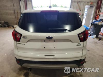 Zdjęcie 6 z 13 samochodu: 2019 FORD ESCAPE SE VIN:1FMCU9GD0KUA89140 - miniatura