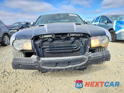 Piąte zdjęcie samochodu w środku: 2006 CHRYSLER 300C SRT-8 VIN:2C3KA73W16H223767 - miniatura
