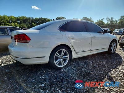 Trzecie zdjęcie samochodu z tyłu: 2015 VOLKSWAGEN PASSAT SE VIN:1VWBT7A30FC005124 - miniatura