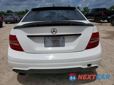 Zdjęcie 6 z 12 samochodu: 2013 MERCEDES-BENZ C 250 VIN:WDDGF4HB6DR287619 - miniatura