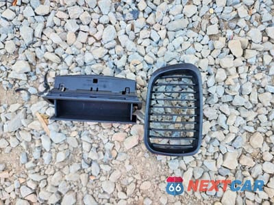Zdjęcie 12 z 13 samochodu: 2000 BMW 323 I VIN:WBAAM3348YKC71459 - miniatura