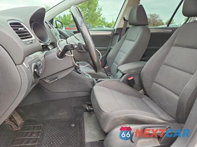 Zdjęcie 7 z 12 samochodu: 2012 VOLKSWAGEN GOLF VIN:WVWDM7AJXCW246318 - miniatura