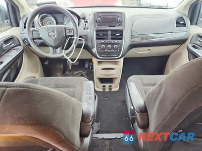 Zdjęcie 8 z 12 samochodu: 2016 DODGE GRAND CARAVAN SE VIN:2C4RDGBGXGR342215 - miniatura