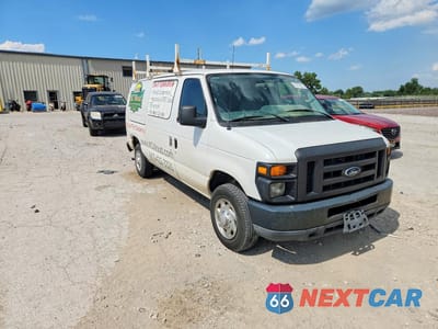 Czwarte zdjęcie samochodu z boku: 2011 FORD ECONOLINE E150 VAN VIN:1FTNE1EW9BDA46447 - miniatura
