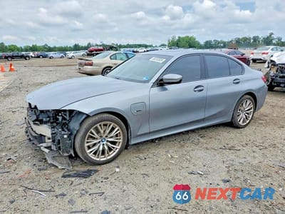 2023 BMW 330E 3MW39FF07P8D01696 - główne zdjęcie licytacji z USA - miniatura