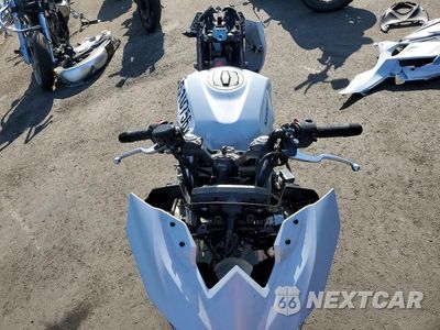 Piąte zdjęcie samochodu w środku: 2025 KAWASAKI EX500 H VIN:ML5EXGH15SDA55916 - miniatura