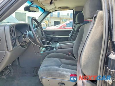 Zdjęcie 7 z 12 samochodu: 2004 CHEVROLET SILVERADO K1500 VIN:1GCEK19T64E372633 - miniatura