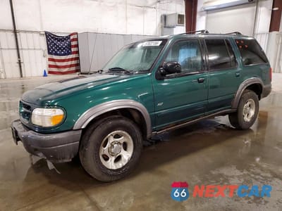 2001 FORD EXPLORER XLT 1FMZU73E71ZA80885 - główne zdjęcie licytacji z USA - miniatura