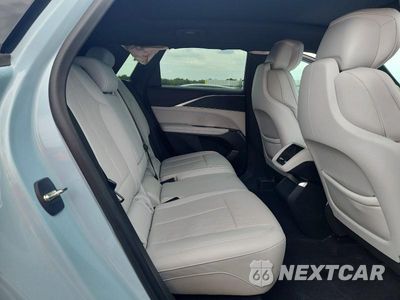 Zdjęcie 11 z 13 samochodu: 2024 CADILLAC LYRIQ LUXURY VIN:1GYKPPRK8RZ104644 - miniatura