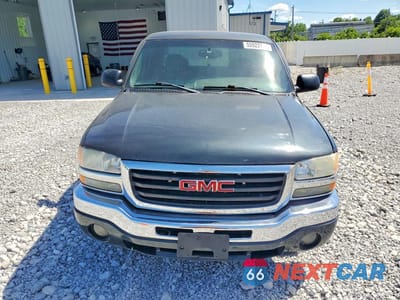 Piąte zdjęcie samochodu w środku: 2004 GMC NEW SIERRA K1500 VIN:1GTEK19TX4E188716 - miniatura
