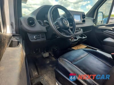 Zdjęcie 8 z 13 samochodu: 2020 MERCEDES-BENZ SPRINTER 2500 DELIVERY VAN VIN:W1W40CHY7LT025742 - miniatura
