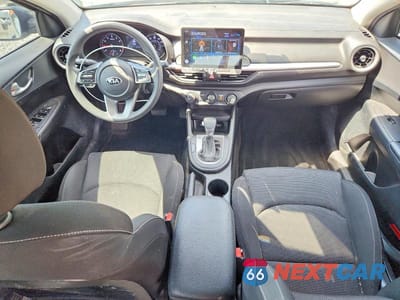 Zdjęcie 8 z 12 samochodu: 2020 KIA FORTE FE VIN:3KPF24AD8LE173810 - miniatura