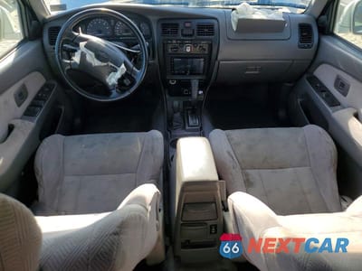 Zdjęcie 8 z 14 samochodu: 2002 TOYOTA 4RUNNER SR5 VIN:JT3HN86R220362749 - miniatura