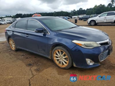 Czwarte zdjęcie samochodu z boku: 2013 TOYOTA AVALON LIMITED VIN:4T1BK1EB8DU028139 - miniatura