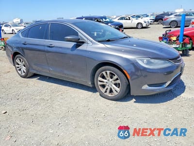 Czwarte zdjęcie samochodu z boku: 2015 CHRYSLER 200 LIMITED VIN:1C3CCCAB7FN645122 - miniatura