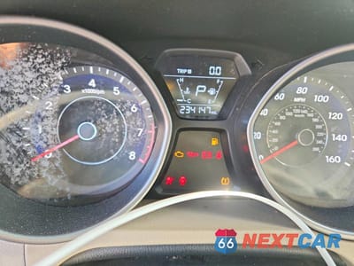 Zdjęcie 9 z 12 samochodu: 2015 HYUNDAI ELANTRA SE VIN:5NPDH4AE3FH562580 - miniatura