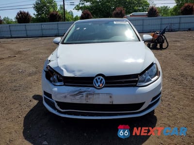 Piąte zdjęcie samochodu w środku: 2017 VOLKSWAGEN GOLF S VIN:3VW217AUXHM076900 - miniatura