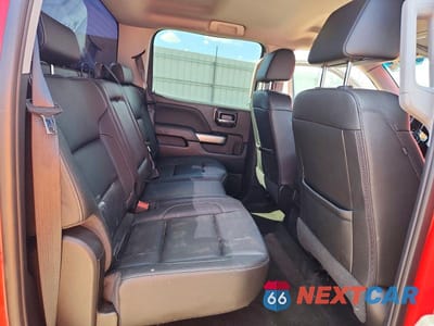 Zdjęcie 10 z 13 samochodu: 2018 CHEVROLET SILVERADO K1500 LT VIN:3GCUKREC5JG306692 - miniatura