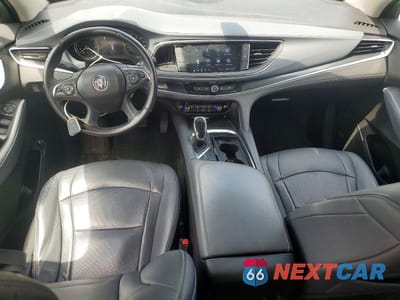 Zdjęcie 8 z 13 samochodu: 2021 BUICK ENCLAVE ESSENCE VIN:5GAEVAKW9MJ142721 - miniatura