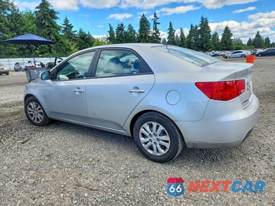 Drugie zdjęcie samochodu z przodu: 2010 KIA FORTE EX VIN:KNAFU4A23A5291763 - miniatura